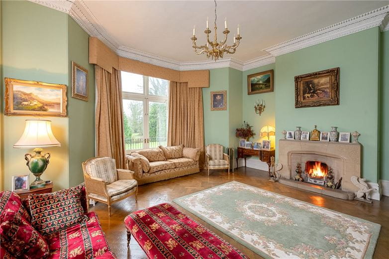 8 bedroom house, Northorpe Hall, Northorpe DN21 - Available