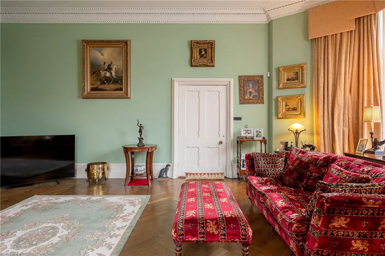 8 bedroom house, Northorpe Hall, Northorpe DN21 - Available