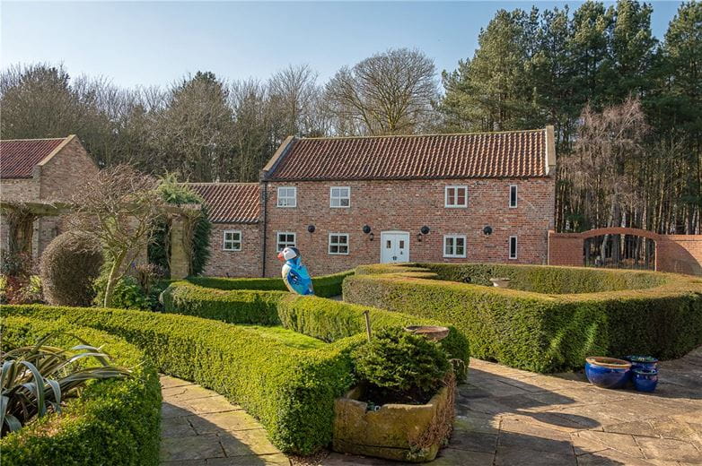 5 bedroom house, Selby Road, Holme-on-Spalding-Moor YO43 - Sold