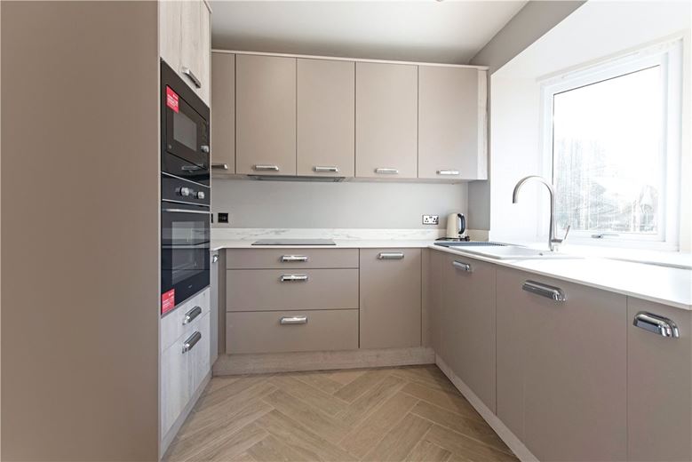 2 bedroom flat, Farne House, 12 Crewe Street NE68 - Available