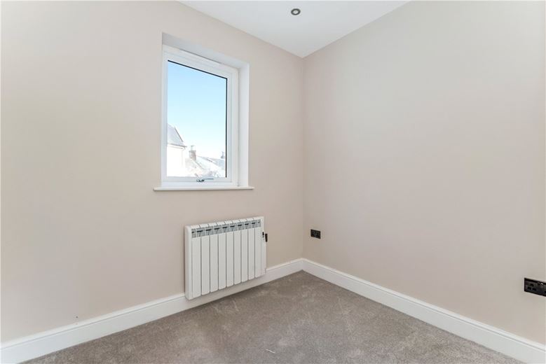 2 bedroom flat, Farne House, 12 Crewe Street NE68 - Available