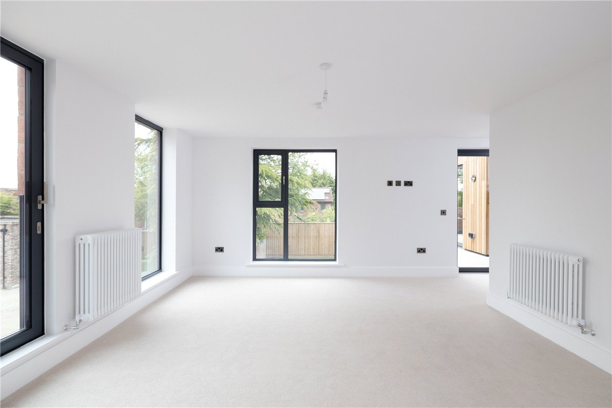 5 bedroom house, Fulford Road, York YO10 - Available