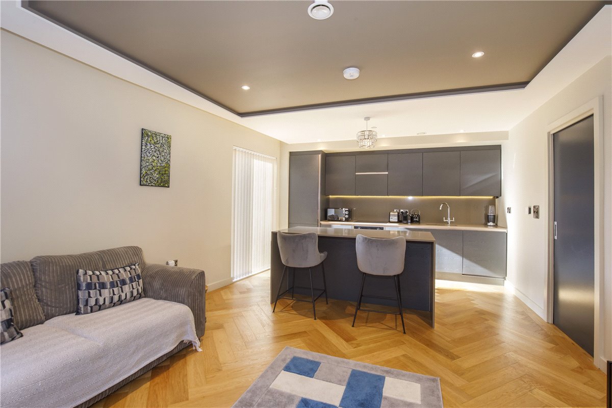 2 bedroom flat, Toft Green, York YO1 - Available