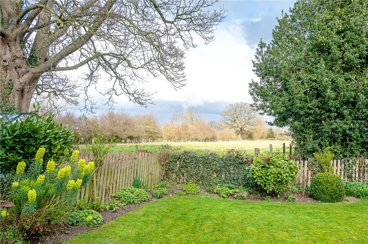 4 bedroom house, Angram, York YO23 - Available