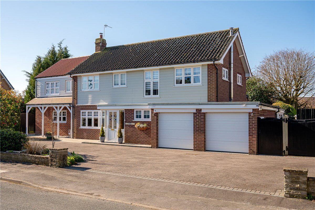 5 bedroom house, Southlands Close, Escrick YO19 - Sold