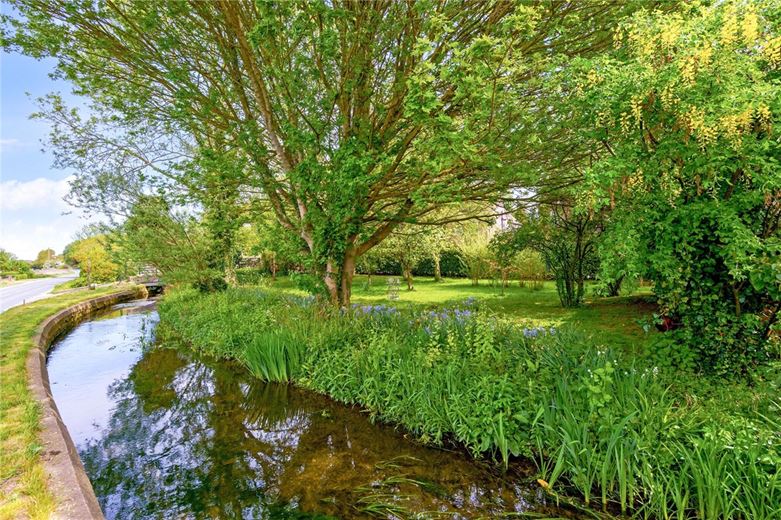 6 bedroom house, Beckside Close, North Cave HU15 - Sold