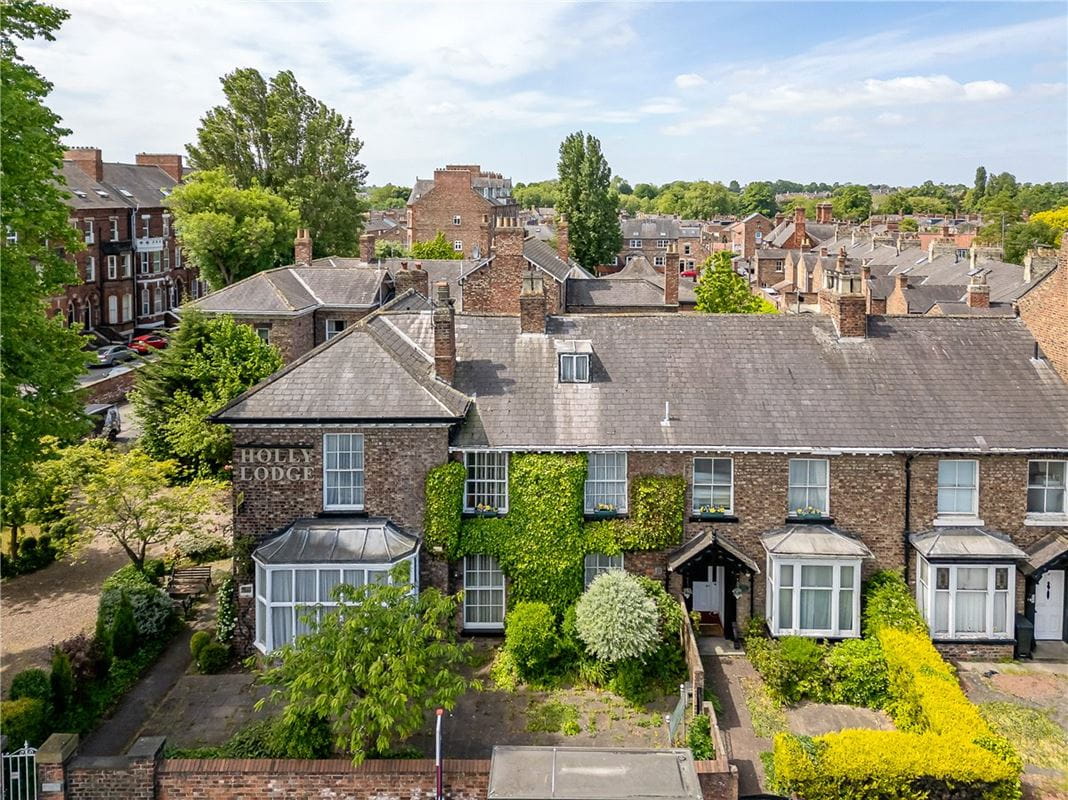 10 bedroom house, Fulford Road, York YO10 - Available