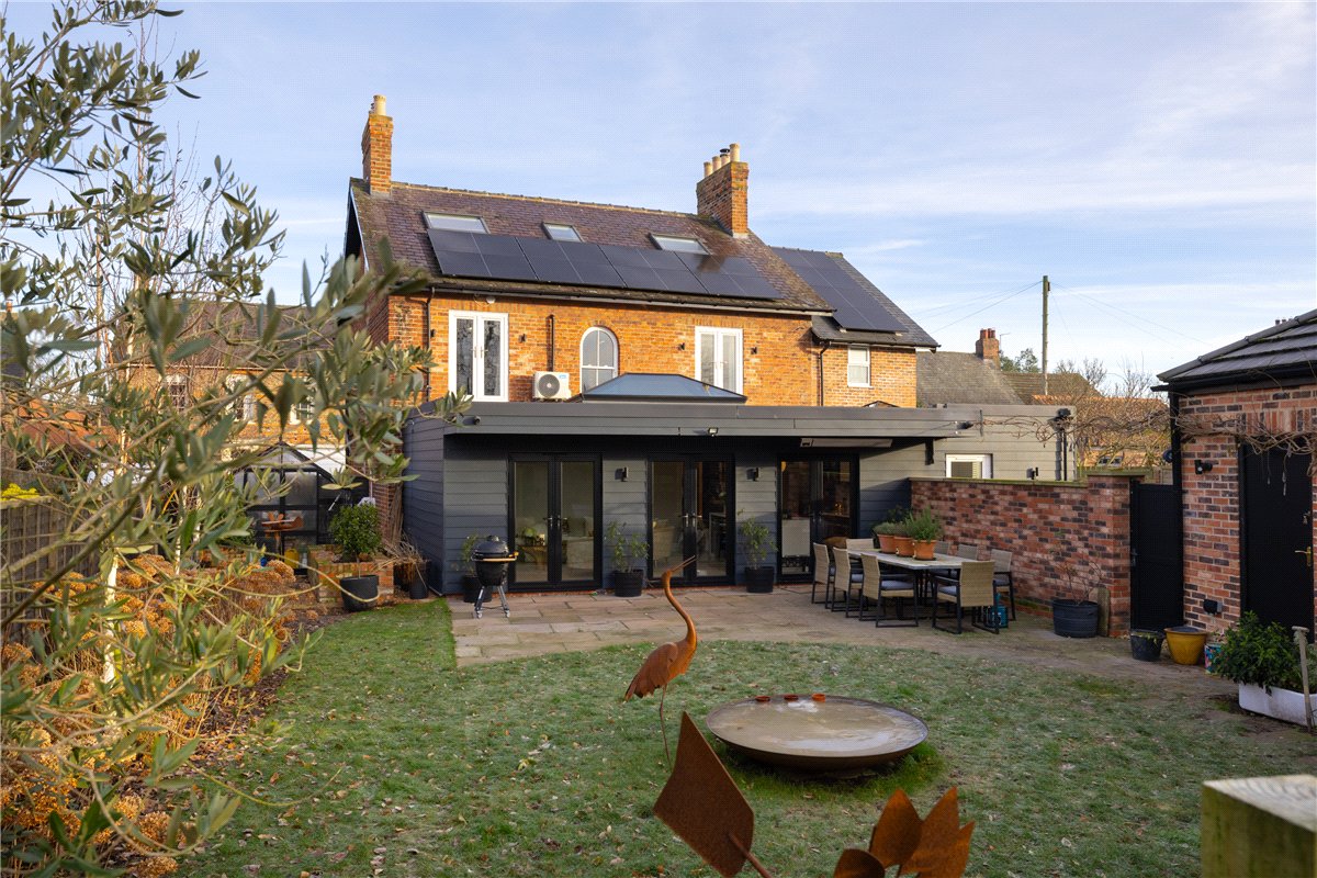 5 bedroom house, Alne Road, Tollerton YO61 - Available