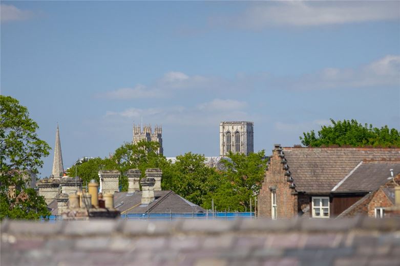 5 bedroom house, Fulford Road, York YO10 - Sold STC