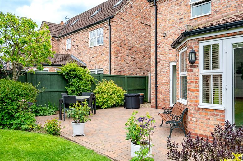 5 bedroom house, The Village, Stockton on the Forest YO32 - Available