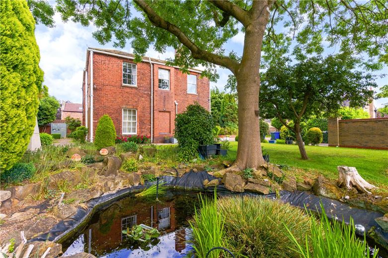 6 bedroom house, Main Street, West Haddlesey YO8 - Sold STC