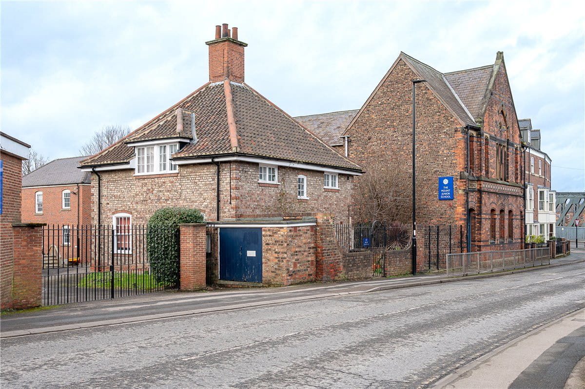5 bedroom , Dalton Terrace, York YO24 - Sold