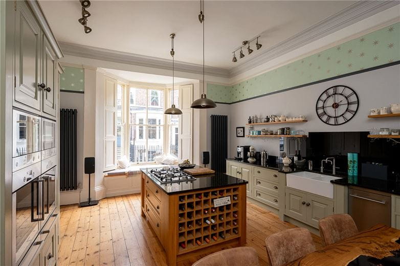 6 bedroom house, St. Marys, York YO30 - Available