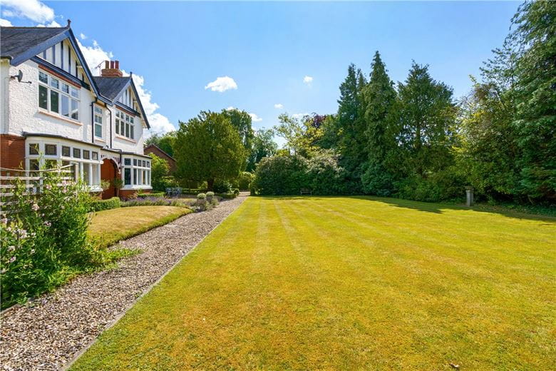 5 bedroom house, Main Street, Wilberfoss YO41 - Available