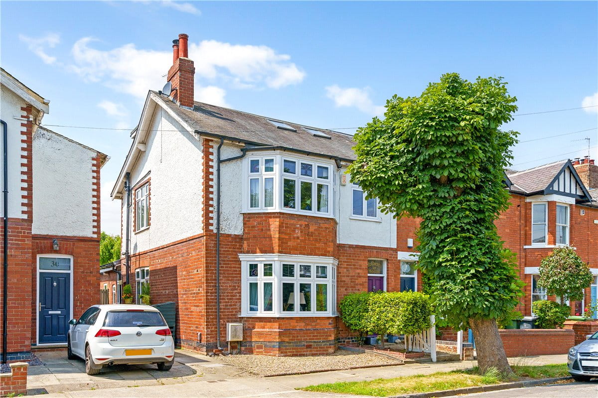 5 bedroom house, Chestnut Avenue, York YO31 - Available