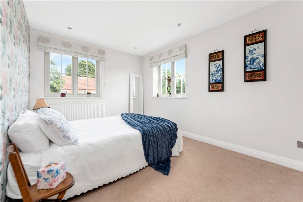 5 bedroom house, Mill Lane, Acaster Malbis YO23 - Sold STC