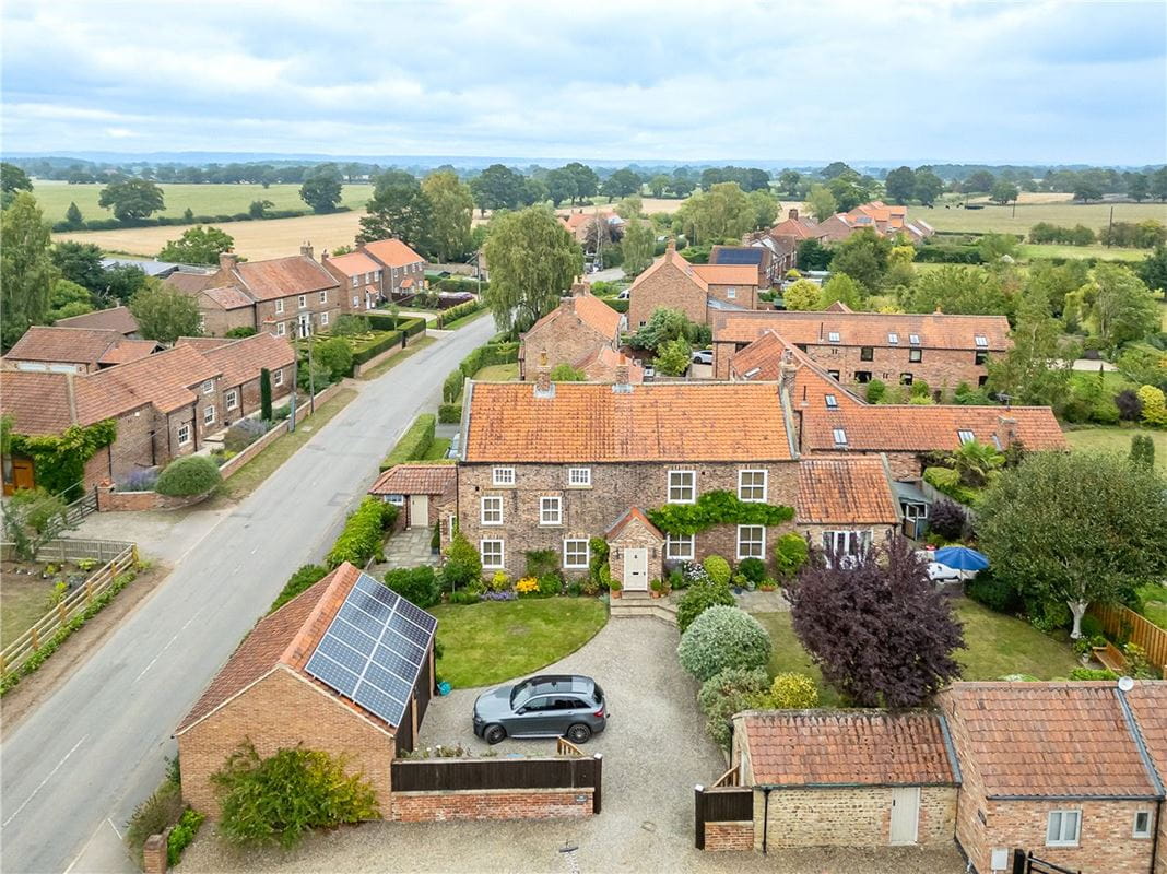 5 bedroom house, Aldwark, Alne YO61 - Available