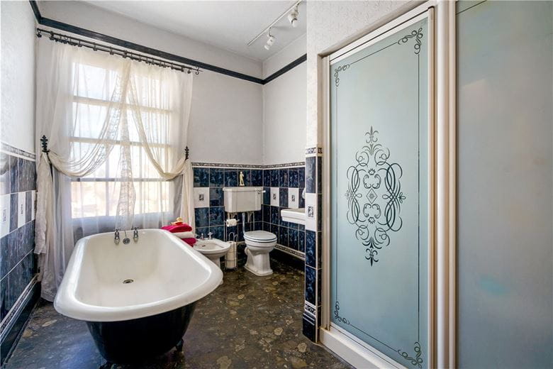 6 bedroom house, Doncaster Road, Selby YO8 - Available