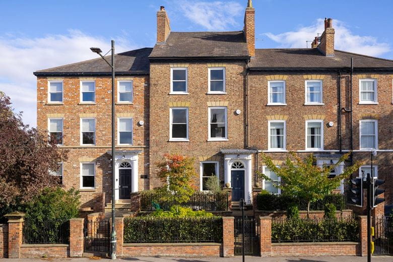 5 bedroom house, Mount Vale, York YO24 - Available