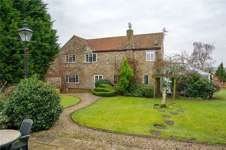 5 bedroom house, Tadcaster Road, Sherburn in Elmet LS25 - Available