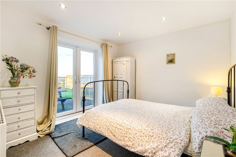 7 bedroom house, Manby Road, Stewton LN11 - Available