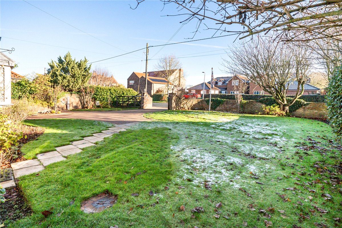 4 bedroom house, Main Street, Sutton on Derwent YO41 - Available