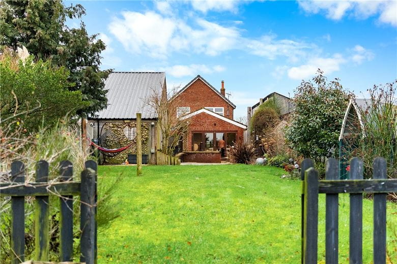 3 bedroom house, Main Street, Linton on Ouse YO30 - Available