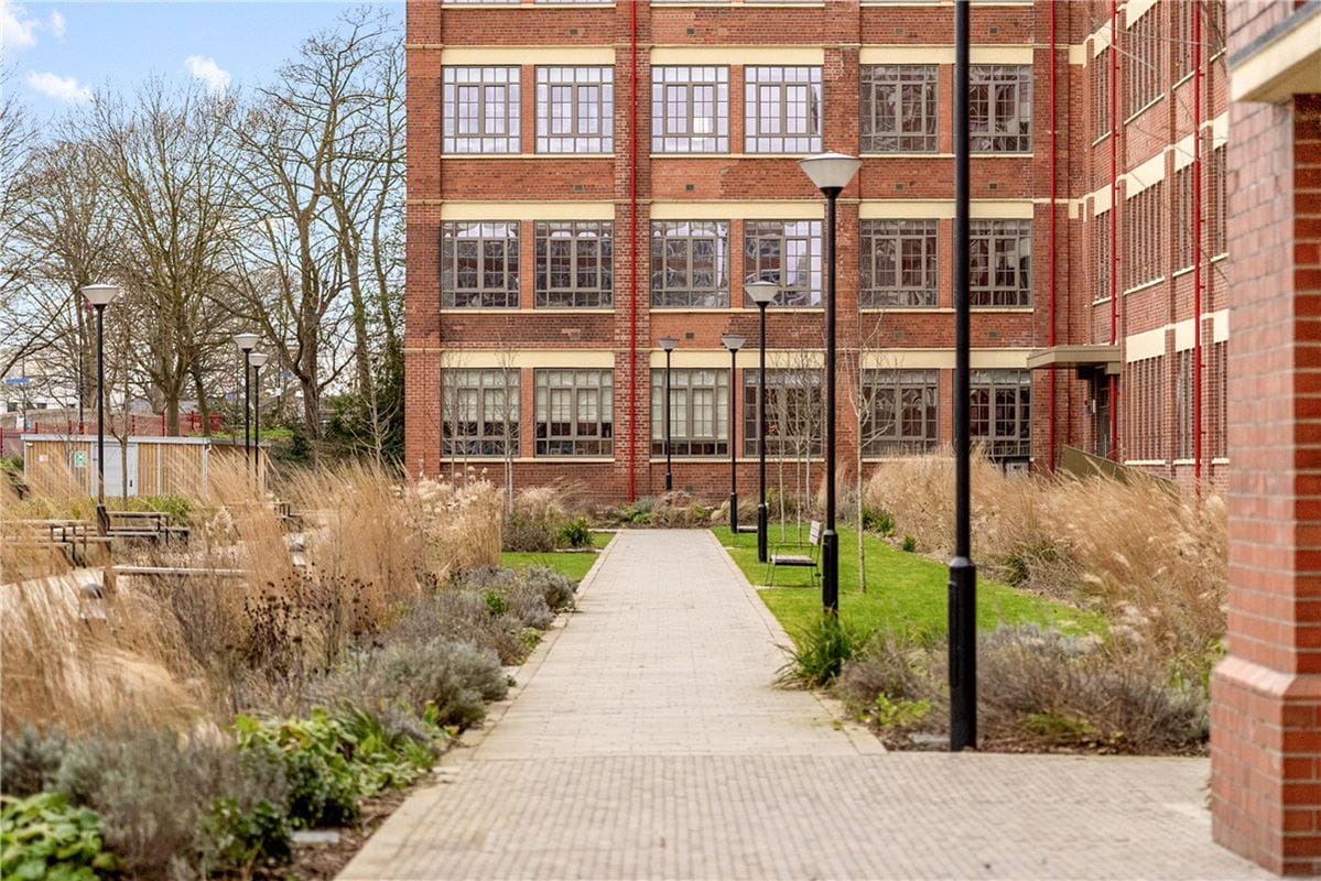 2 bedroom flat, Haxby Road, York YO31 - Available