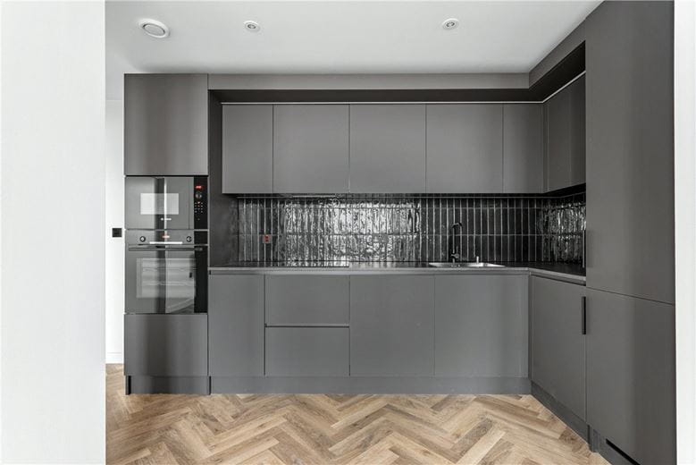 2 bedroom flat, Haxby Road, York YO31 - Available