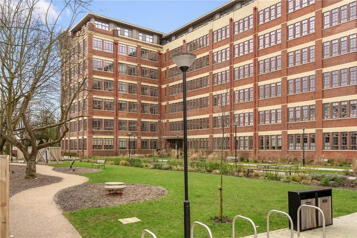 2 bedroom flat, Haxby Road, York YO31 - Available