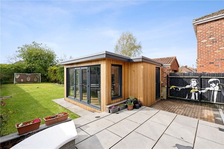 3 bedroom house, Eastfield Avenue, Haxby YO32 - Available