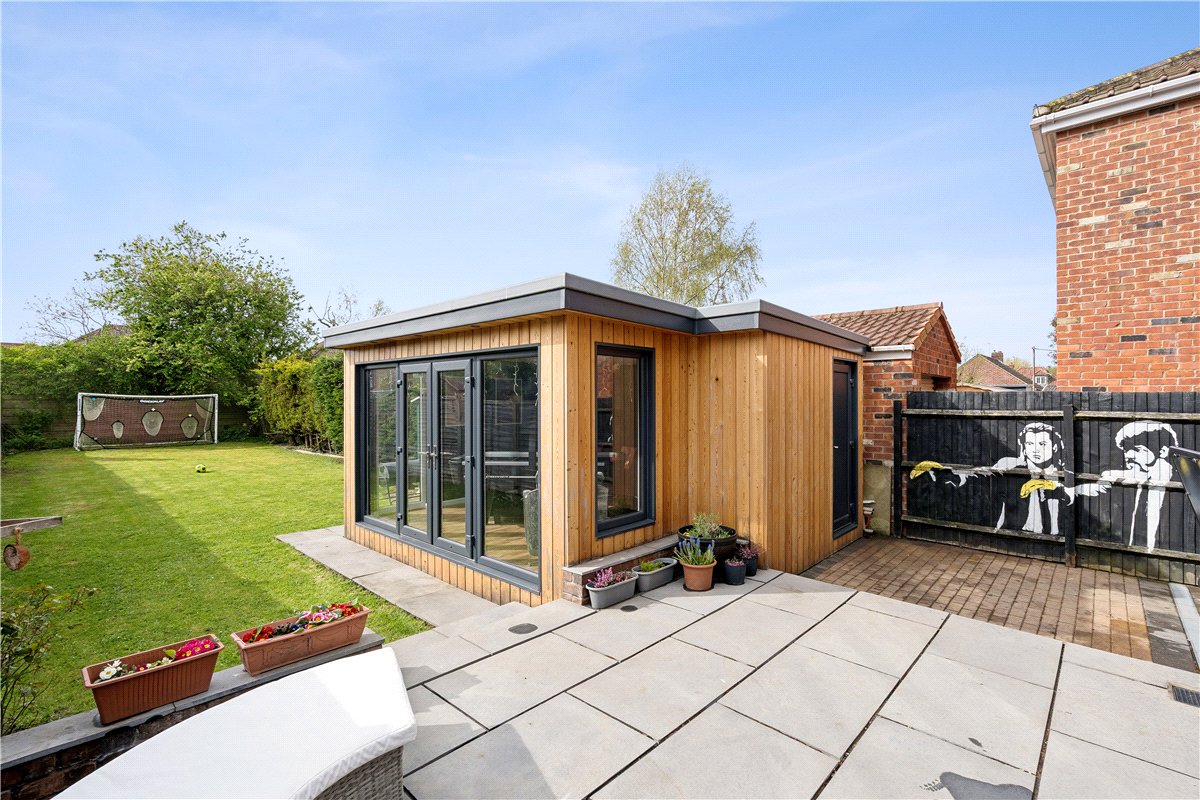 3 bedroom house, Eastfield Avenue, Haxby YO32 - Available